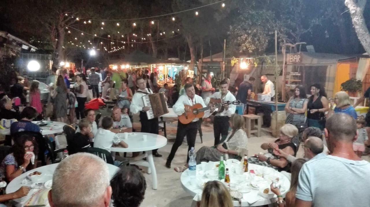 סן ויטו לו קאפו Happy Camp Mobile Homes In El-Bahira Camping Village מראה חיצוני תמונה